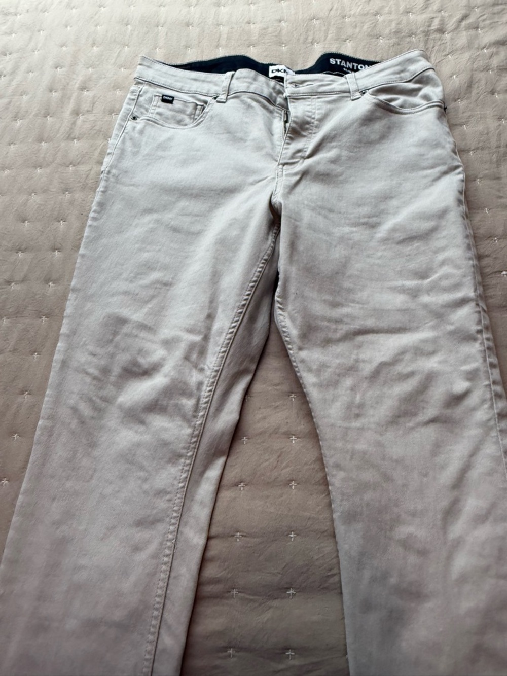 DKNY Straight Leg Jeans in Light Beige